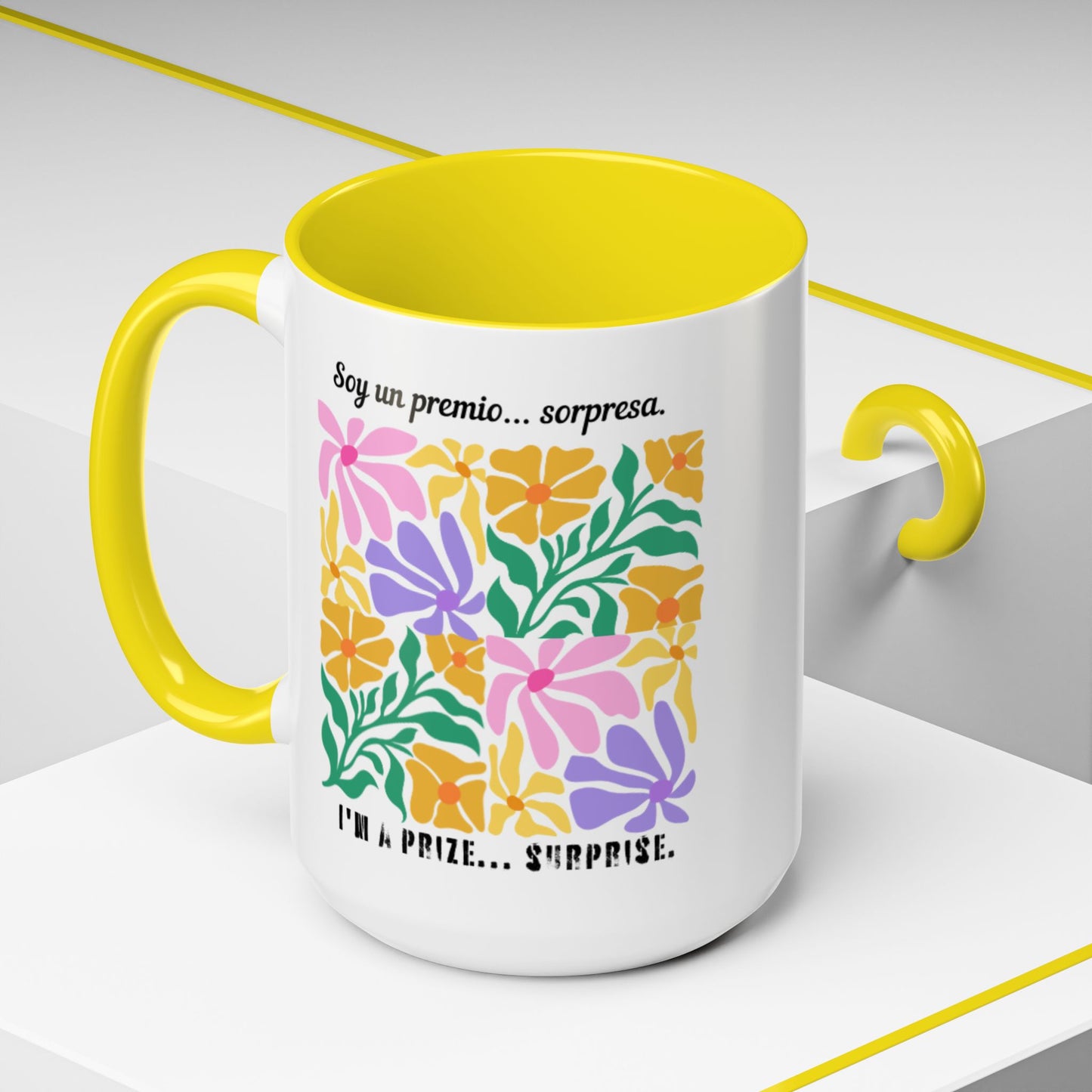 Floral 'Soy un premio... sorpresa / I'm a Prize... Surprise' Accent Coffee Mug