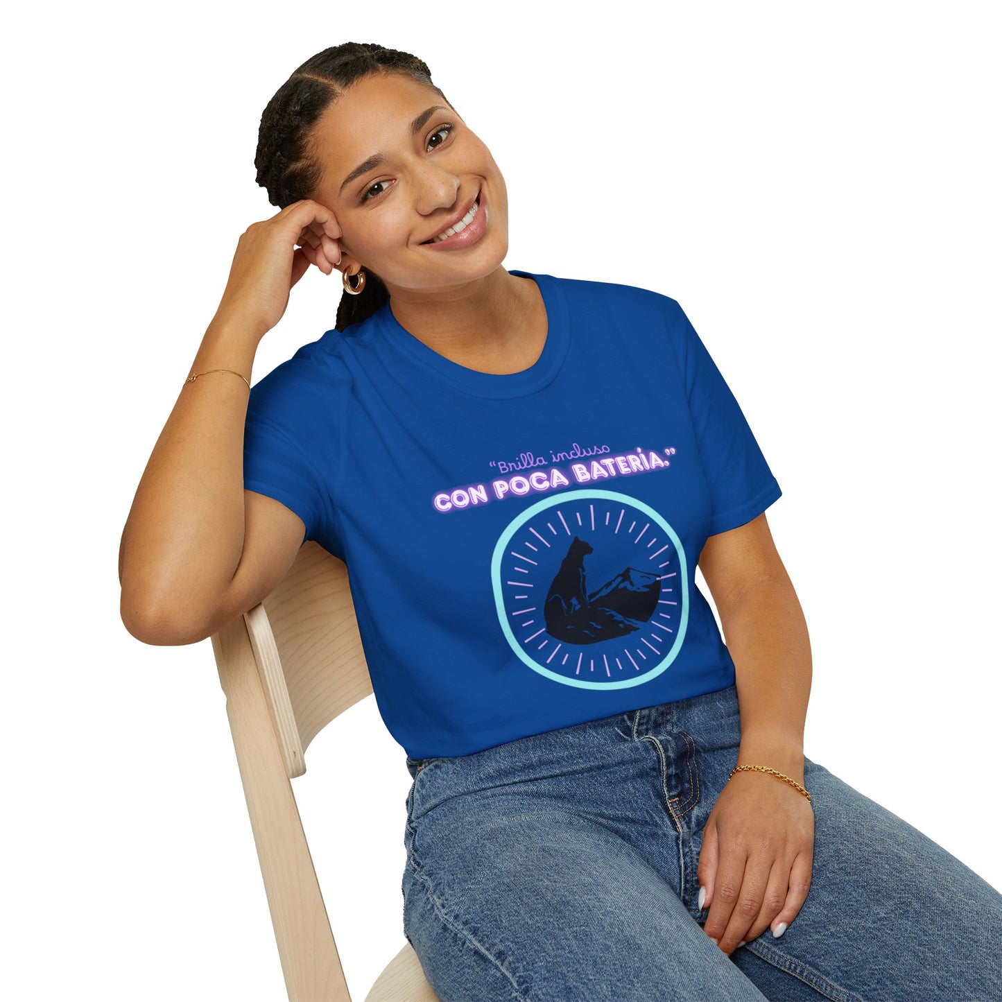 t-shirt Cat Nap Vibes T-Shirt — "Brilla incluso con poca batería" Graphic Tee