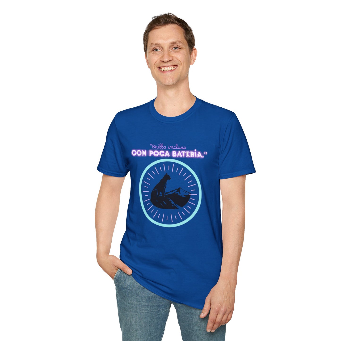 t-shirt Cat Nap Vibes T-Shirt — "Brilla incluso con poca batería" Graphic Tee