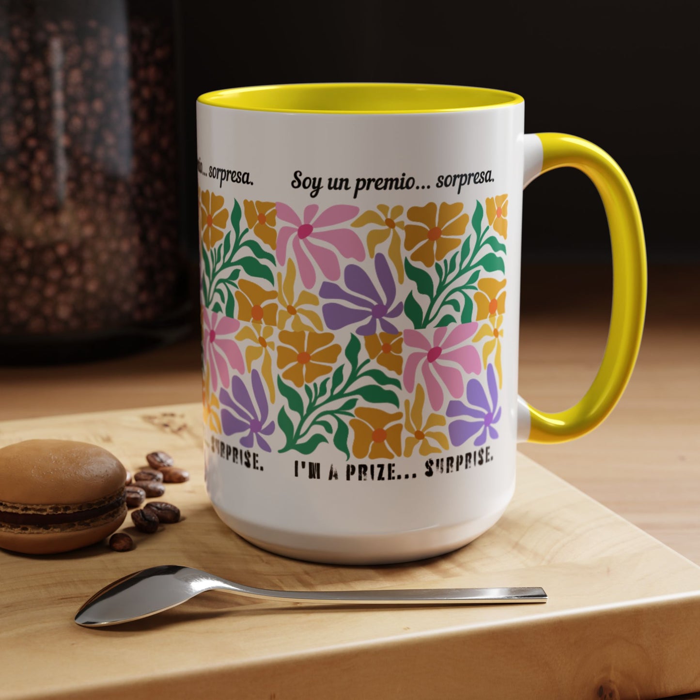 Floral "Soy un premio... sorpresa" Accent Coffee Mug — Colorful Spanish Quote 11/15oz