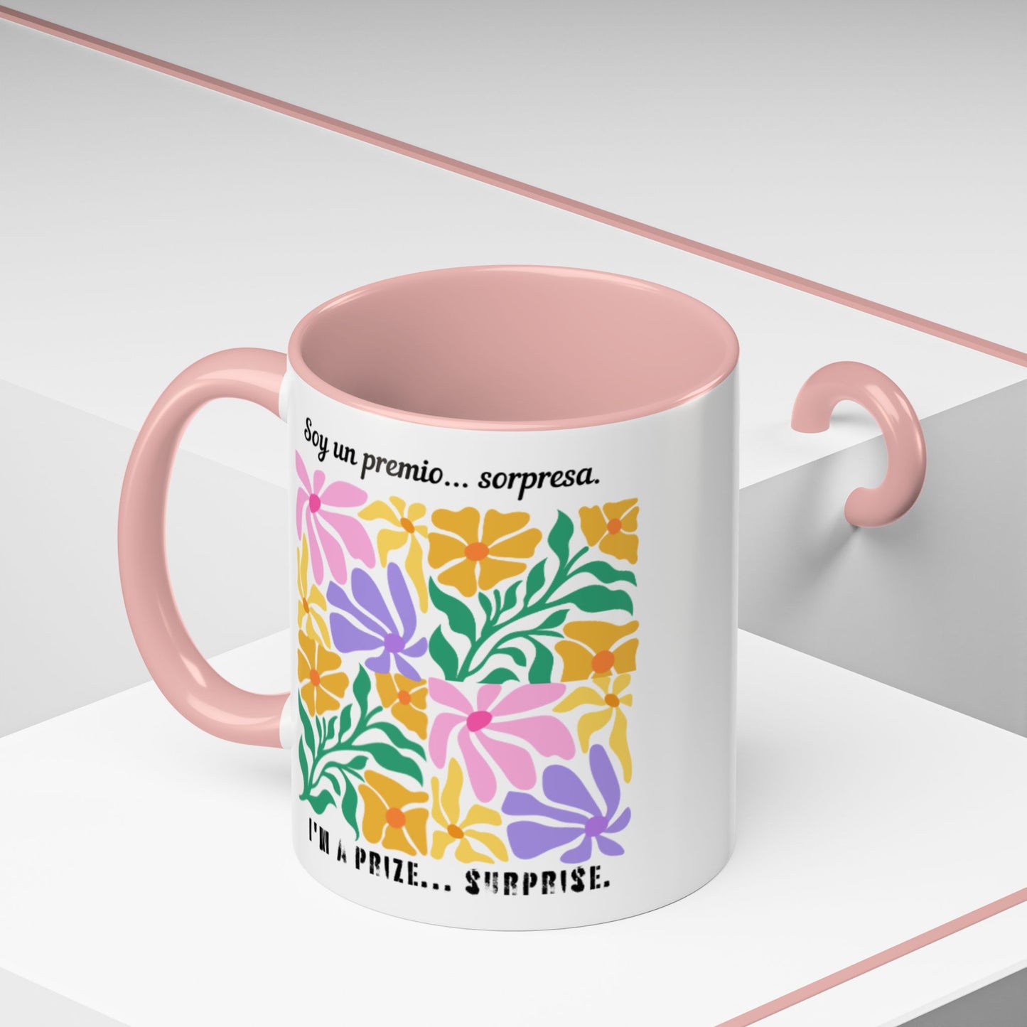 Floral 'Soy un premio... sorpresa / I'm a Prize... Surprise' Accent Coffee Mug