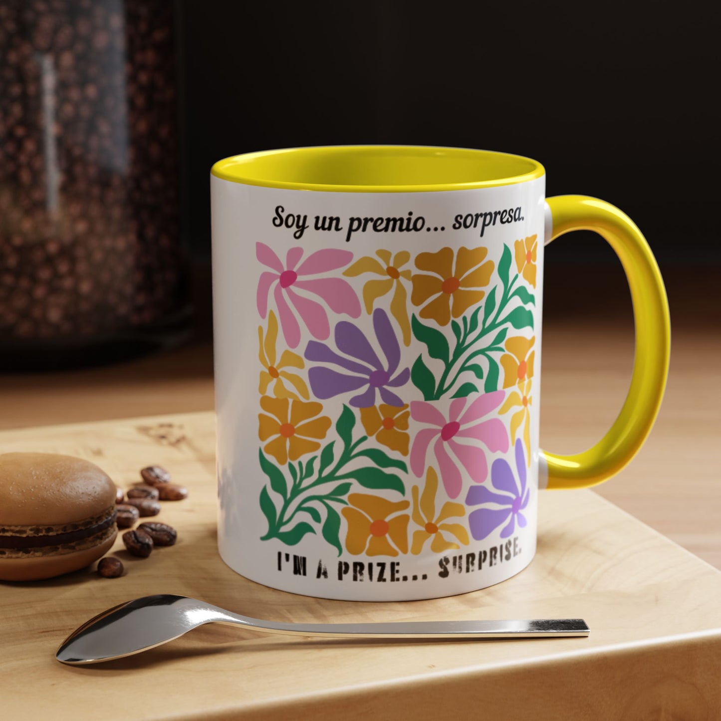 Floral 'Soy un premio... sorpresa / I'm a Prize... Surprise' Accent Coffee Mug